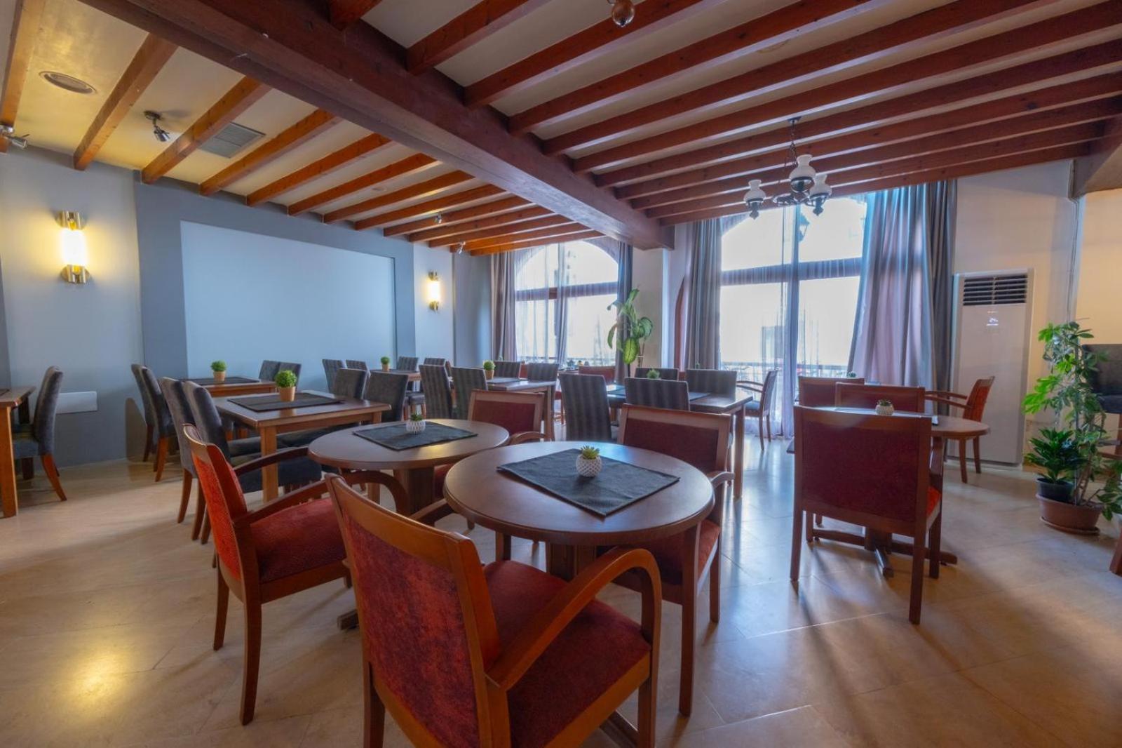 Kyrenia British Harbour Hotel Exterior foto