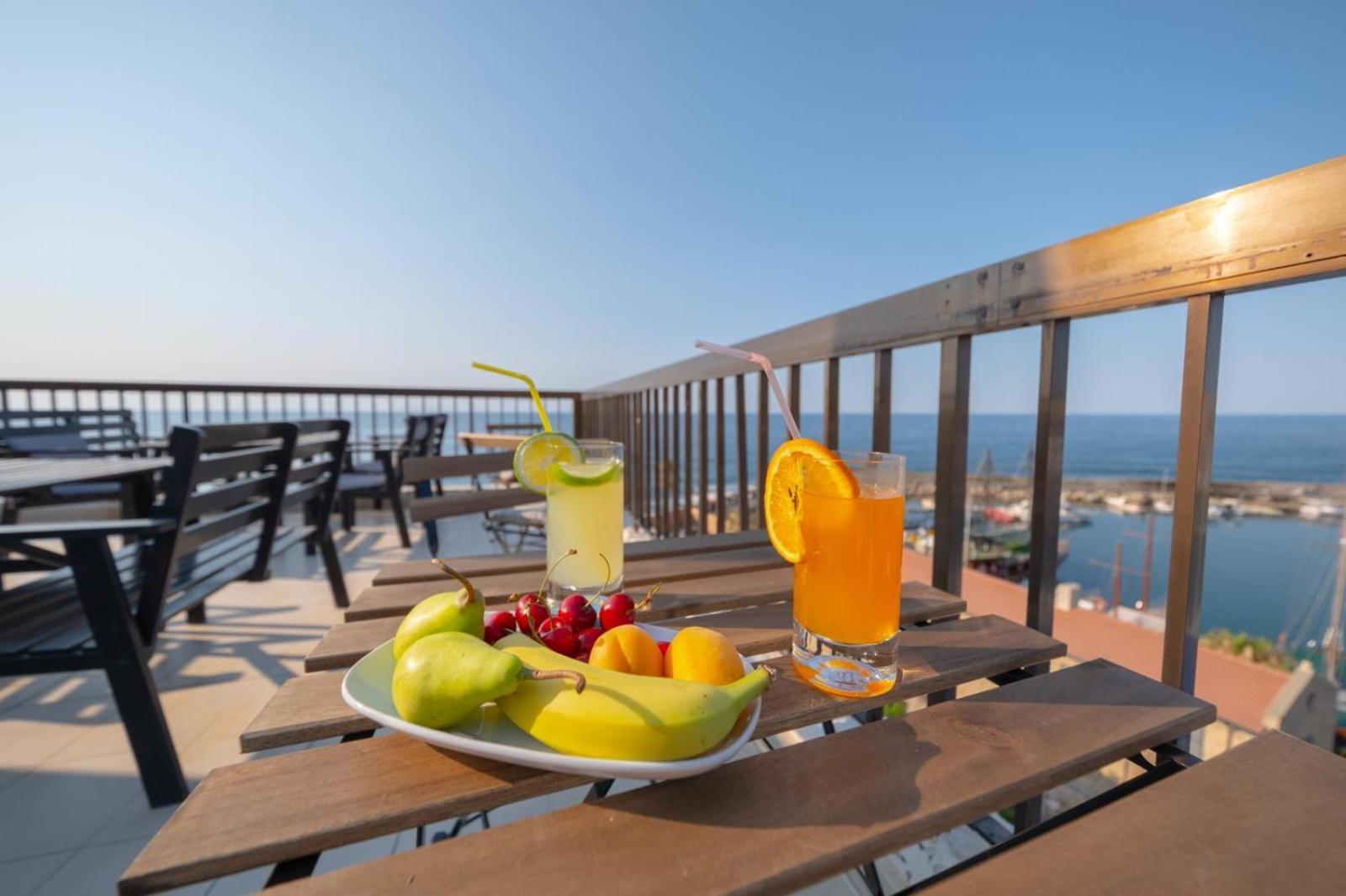 Kyrenia British Harbour Hotel Exterior foto